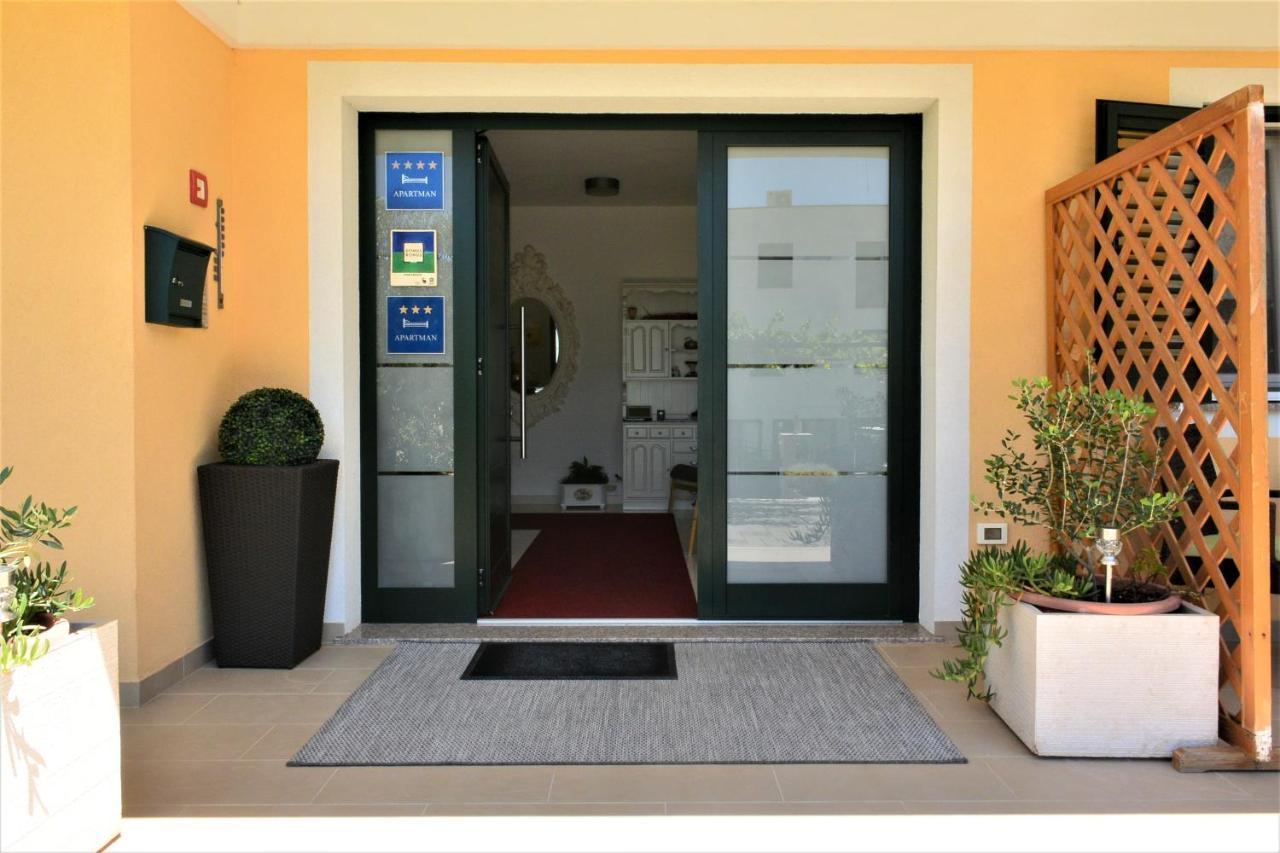 Villa Ema Rovinj Bagian luar foto